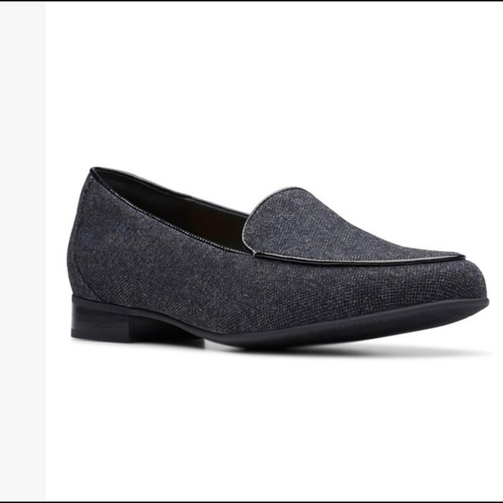 Clarks Gray Textile Un Blush Ease Loafer